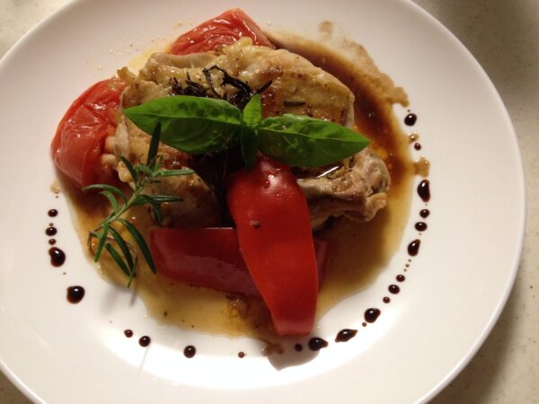 meat dish, chicken, balsamic sauce-655626.jpg